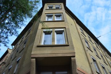 schöne und zentral gelegene 4-Zimmer-Altbauwohnung, Hohenheimer Straße 62, 70184 Stuttgart